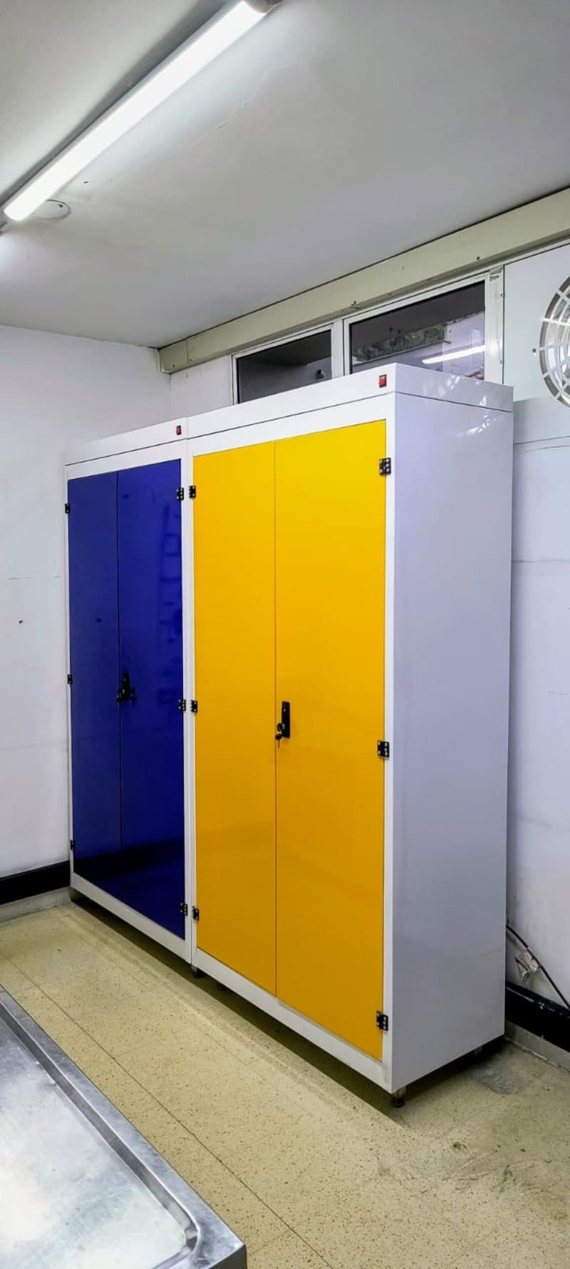 Ecoflora - Mobiliario para Laboratorios